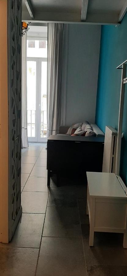 La Casa Di Flo Apartment Napoli Bagian luar foto