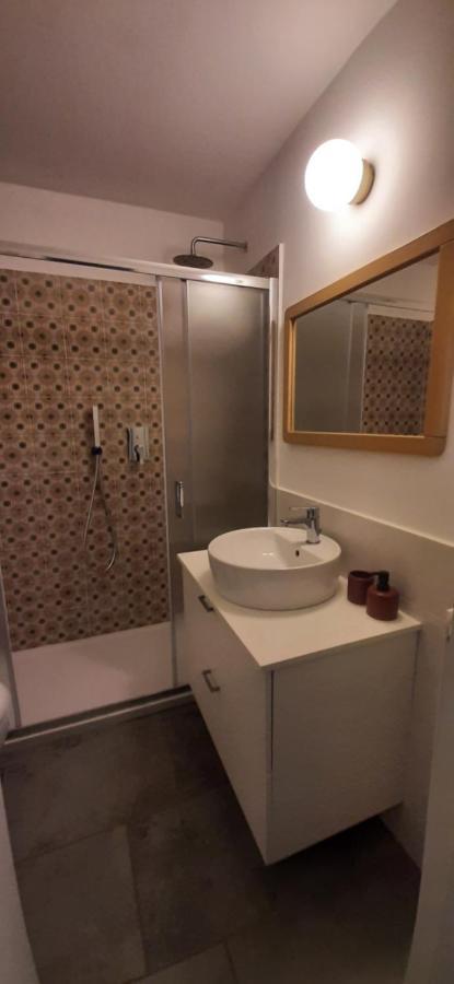 La Casa Di Flo Apartment Napoli Bagian luar foto