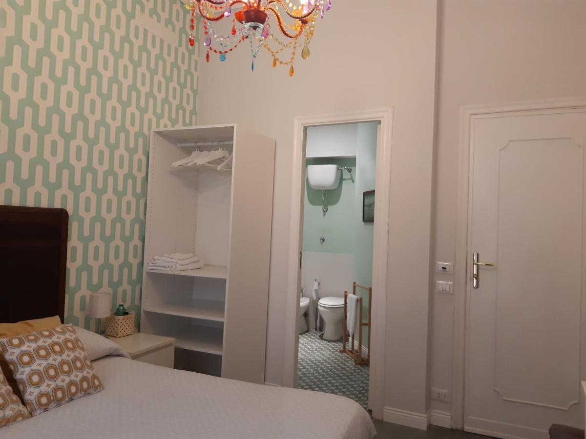La Casa Di Flo Apartment Napoli Bagian luar foto