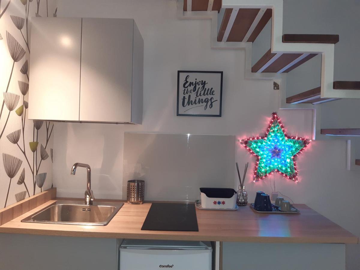 La Casa Di Flo Apartment Napoli Bagian luar foto